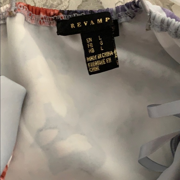 A nice cute flower 🌸 dress. - Picture 2 of 4